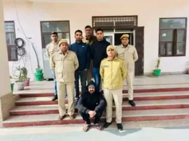 #Anupgarhpolice 
पुलिस थाना रायसिंहनगर की कार्यवाही
पुलिस महानिरीक्षक बीकानेर द्वारा घोषित 30 हजार का ईनामी व जिला अनूपगढ़ के टॉप टेन वांछित अपराधी को किया गिरफतार