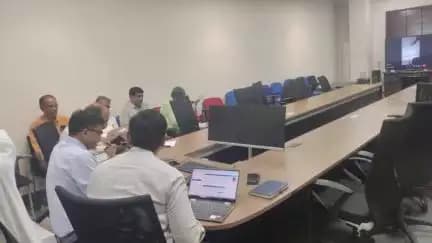 డబల్ ఓట్లను తొలగించి నూతన ఓటరు జాబితాను అధికారులు త్వరగా రూపొందించాలి -జిల్లా కలెక్టర్ ఉదయ్ కుమార్