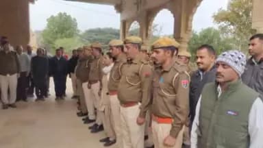 जिला पुलिस अधीक्षक, जैसलमेर विकास सांगवान के निर्देशन में, शहीद दिवस के अवसर पर दो मिनट का मौन रखकर श्रद्वांजलि की अर्पित