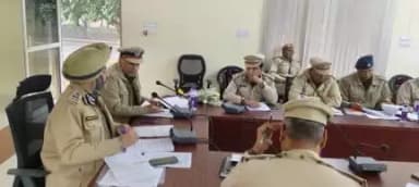 श्री रूपिंदर सिंघ, Adg, सह महानिरीक्षक पुलिस रेंज भरतपुर ने आज पुलिस लाइन सभागार में पुलिस अधिकारियों की मीटिंग ली