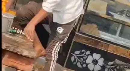 पुलिस ने मारा छापा ब्रजवासी की दुकान पर क्या कहना चाहेगी पब्लिक
<nis:link nis:type=user nis:id=KFK0Z4kXtugdUE6iJKhEyuOVRm93 nis:value=gohad nis:enabled=true nis:link/>#