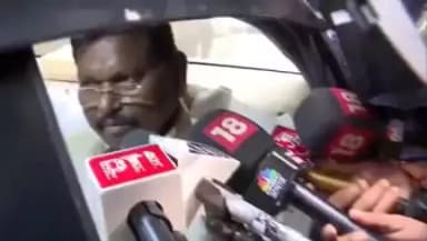 किसान संगठनों के साथ हम हमेशा रचनात्मक ढंग से सकारात्मक ढंग से बात करने की जो कोशिशें हैं वह जारी रहेगी और हम बातचीत करने के लिए तैयार है : कृषि एवं किसान कल्याण राज्य मंत्री - श्री अर्जुन मुंडा । #farmersfirst #farmersprotests @mib_india