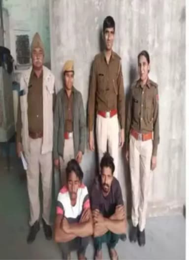 देवनगर में हुई पुरुष की हत्या में शामिल दो अभियुक्त #गिरफ्तार , 
 पुलिस थाना देवनगर द्वारा त्वरित कार्यवाही कर हत्या में शामिल दो अभियुक्त गिरफ्तार , 
अब तक प्रकरण मे कुल 02 अभियुक्त गिरफ्तार ,