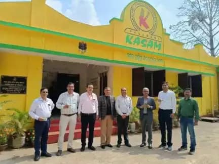 A delegation from the Agriculture Market Development project, led by Director of Agricultural Marketing, Department of Agriculture and Farmers Welfare, Shri @kapilbendre, visited the #Turmeric Processing Plant operated by KASAM