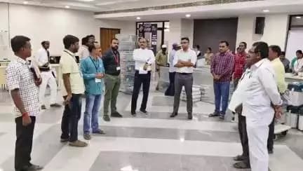 జిల్లాలో ఈవీఎంల మొదటి స్థాయి తనిఖీ(ఎఫ్‌ఎల్‌సీ) ప్రక్రియను పగడ్బందీగా నిర్వహించాలి- డీఈఓ&కలెక్టర్ ఉదయ్ కుమార్