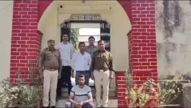 #कार्यवाही थाना धम्बोला द्वारा करीब 11 माह से फरार स्थाई वारंटी गिरफ्तार।