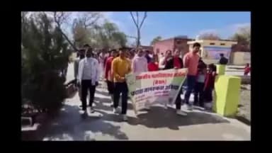 Vibrant energy filled the streets of #Kaithal as students of Rajound Mahavidyalaya came together to organize the #MeraPahlaVoteDeshKeLiye rally! 

Let's encourage # support our first-time voter.