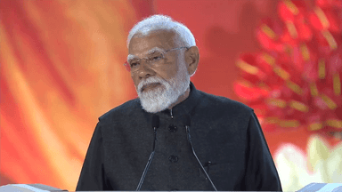 PM stated that India had less than 500 startups before 2014, with government dominance curbing youth aspirations.