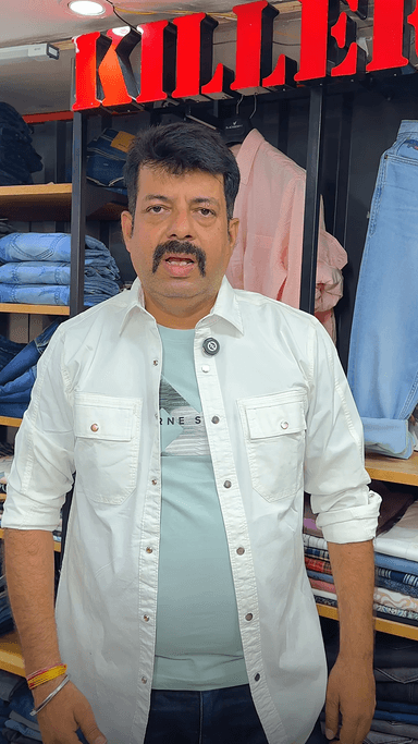 “Sale Alert 🚨
Lal Readymades par mil raha hai Upto 50% OFF!”