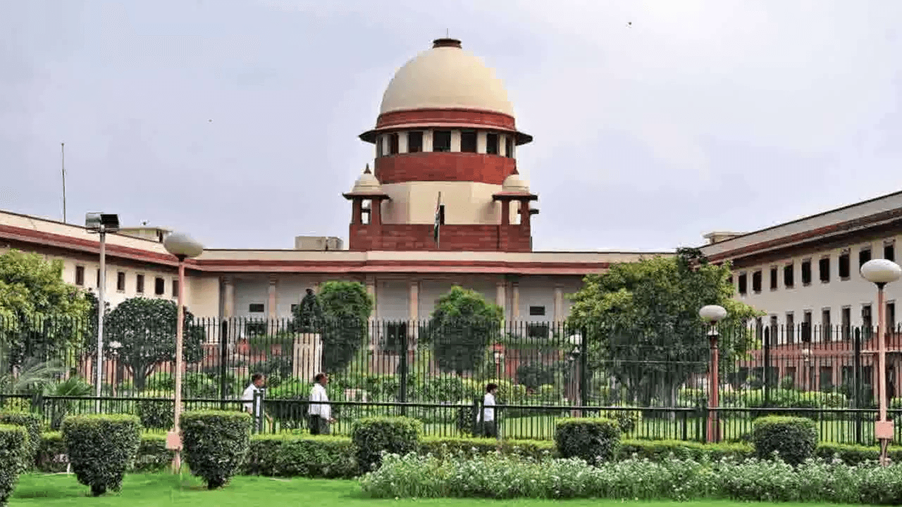 सुप्रीम कोर्ट ने उद्धव ठाकरे की सरकार को हटाकर महाराष्ट्र में राष्ट्रपति शासन लगाने की मांग वाली याचिका की खारिज #एससी