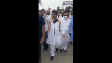 हाथरस मामले में न्याय की मांग को लेकर पैदल मार्च करते हुए राजभवन पहुंचे मंत्री शिव कुमार डहरिया  #हाथरस_केस