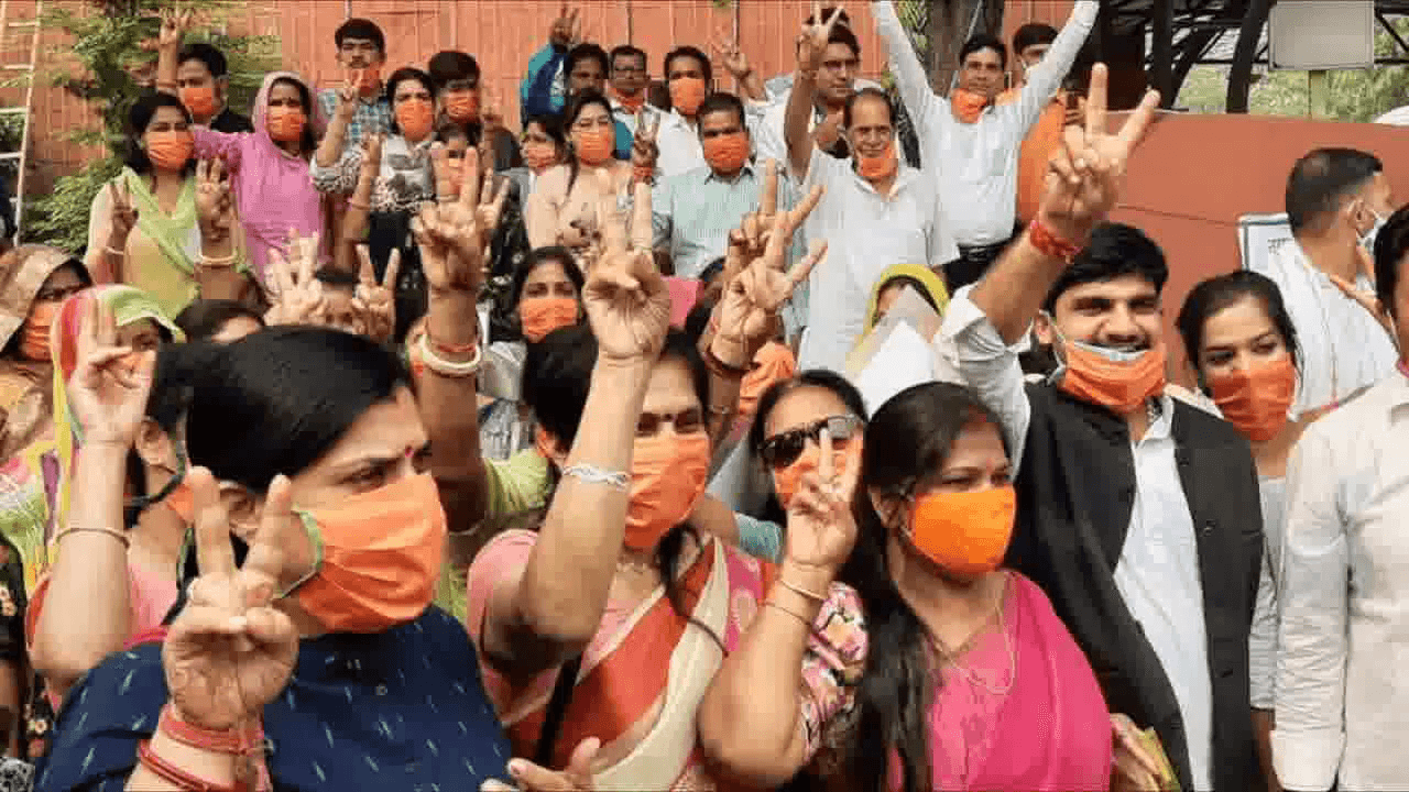 जयपुर, जोधपुर व कोटा के 6 नगर निगमों को मिले नए मेयर, 4 पर कांग्रेस व 2 पर बीजेपी ने की जीत हासिल #महापौर_चुनाव