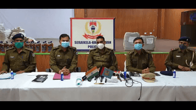 सरायकेला पुलिस ने भारी मात्रा में ब्राउन शुगर समेत नशीला पदार्थ किया बरामद #ब्राउन_शुगर