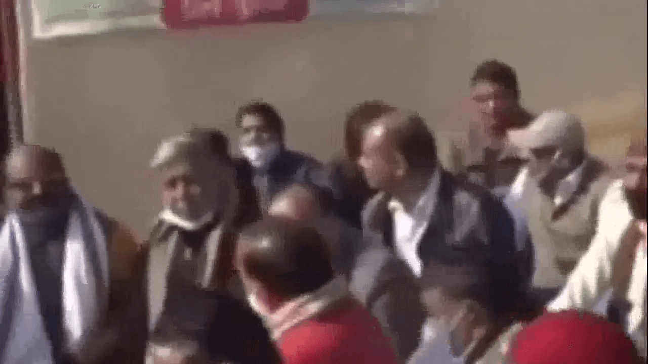 हरियाणा में एसवाईएल नहर के मुद्दे पर किसानों व बीजेपी वर्कर्स ने किया एक दिन का उपवास #एसवाईएल