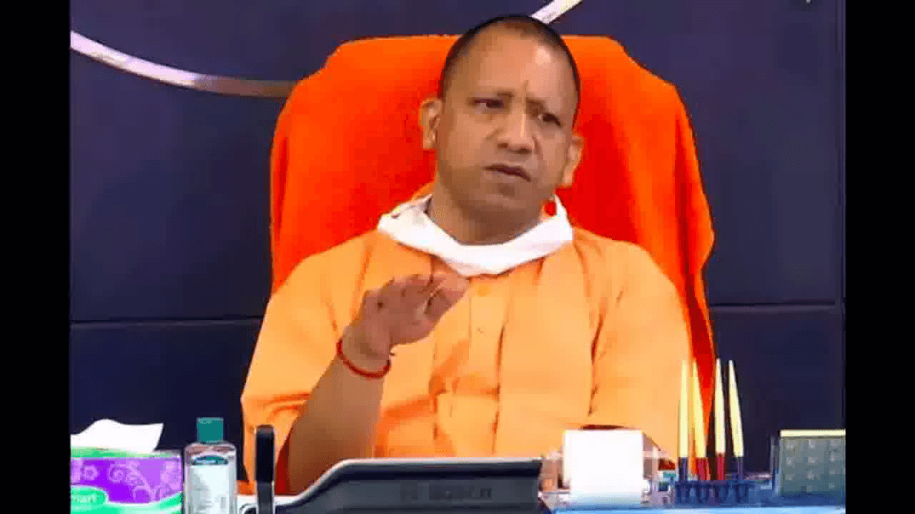 गैंगरेप केस से चर्चा में आए यूपी में हाथरस के डीएम प्रवीण कुमार का किया गया तबादला  #हाथरस_गैंगरेप