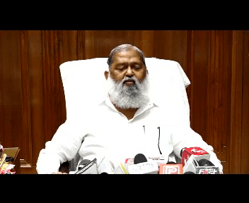 वीकेंड लॉकडाउन पर क्या बोले हरियाणा के गृहमंत्री और स्वास्थ्य मंत्री अनिल विज ?
#Haryana #covid #corona 
@anilvijminister