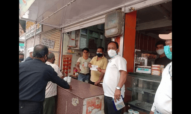 सोशल डिस्टेंस का पालन नहीं करने पर श्याम डेयरी पर 5000 का लगाया गया जुर्माना