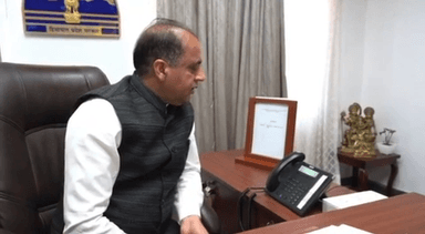 मुख्यमंत्री नहीं बल्कि परिवार के मुखिया के तौर पर पूछ रहे कोरोना संक्रमितों का हाल-चाल जयराम ठाकुर जी । 

देवभूमि का सौभाग्य है कि इस महामारी में मुख्यमंत्री जी सराहनीय भूमिका निभा रहे है।