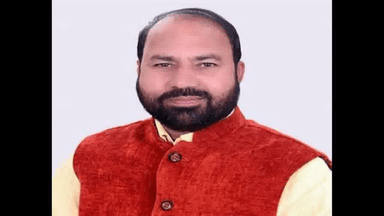 कब्रिस्तानों में शव दफनाने को कम पड़ रही मिट्टी, मेरी निधि से डलवाई जाए: डीएम से मेरठ शहर के एमएलए #कोविड_19_मौत