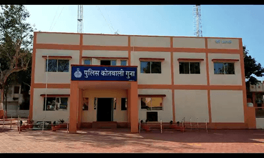 जुआ खेलते पाए जाने पर आरोपियों पर किया गया मामला दर्ज