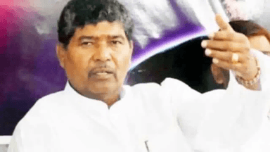 'बगावत' के बाद एलजेपी प्रमुख चिराग पासवान के चाचा पशुपति कुमार पारस चुने गए लोकसभा में पार्टी के नेता #बिहार_सियासत