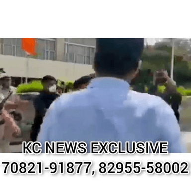 थानेसर: नही रोक पाया किसानों को सुरक्षा घेरा और
सुरक्षा घेरा तोड़ कर दिखाए काले झंडे
किसानों ने कुरुक्षेत्र में किया मंत्री कमलेश ढांडा का जबरदस्त विरोध
#KCnews