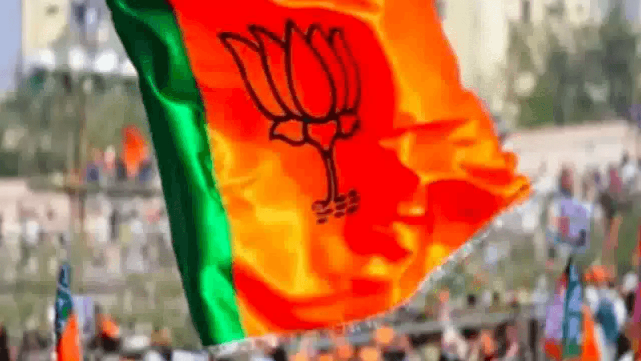 उन्हें पार्टी में दरकिनार किया गया है: तेज प्रताप के अगरबत्ती आउटलेट खोलने पर बीजेपी प्रवक्ता #तेजप्रताप_यादव