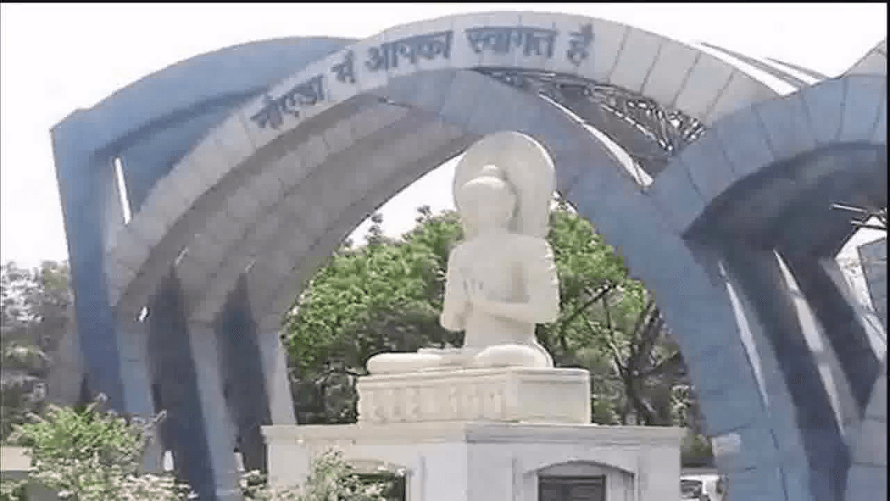 गौतमबुद्ध नगर में सार्वजनिक स्थानों पर शराब पीने को लेकर एक दिन में गिरफ्तार हुए 434 लोग #नोएडा_पुलिस