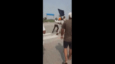 यमुनानगर में किसान नेता मनदीप सिंह ने गृह मंत्री अनिल विज को दिखाए काले झंडे #किसान_आंदोलन #काले_झंडे