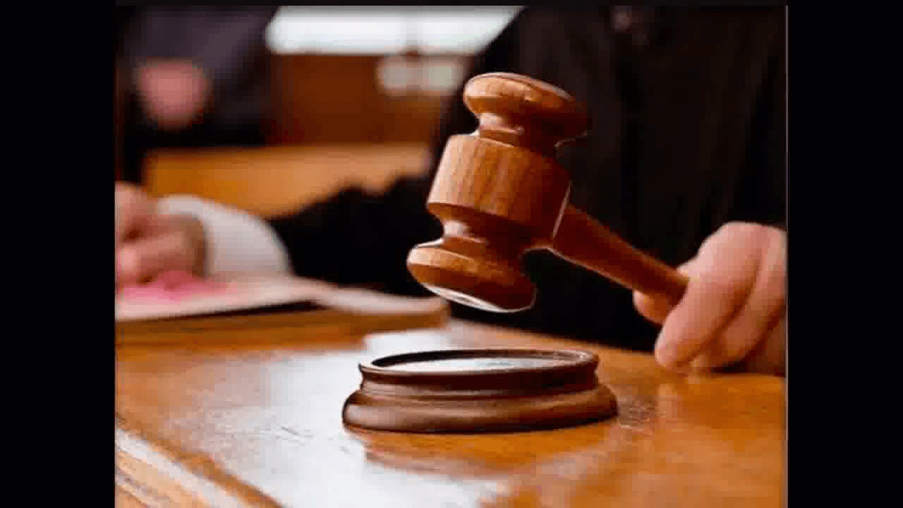 कोर्ट में पेशी के बाद यूपी के पूर्व IPS अमिताभ ठाकुर को 9 सितंबर तक के लिए न्यायिक हिरासत में भेजा गया #अमिताभ_ठाकुर