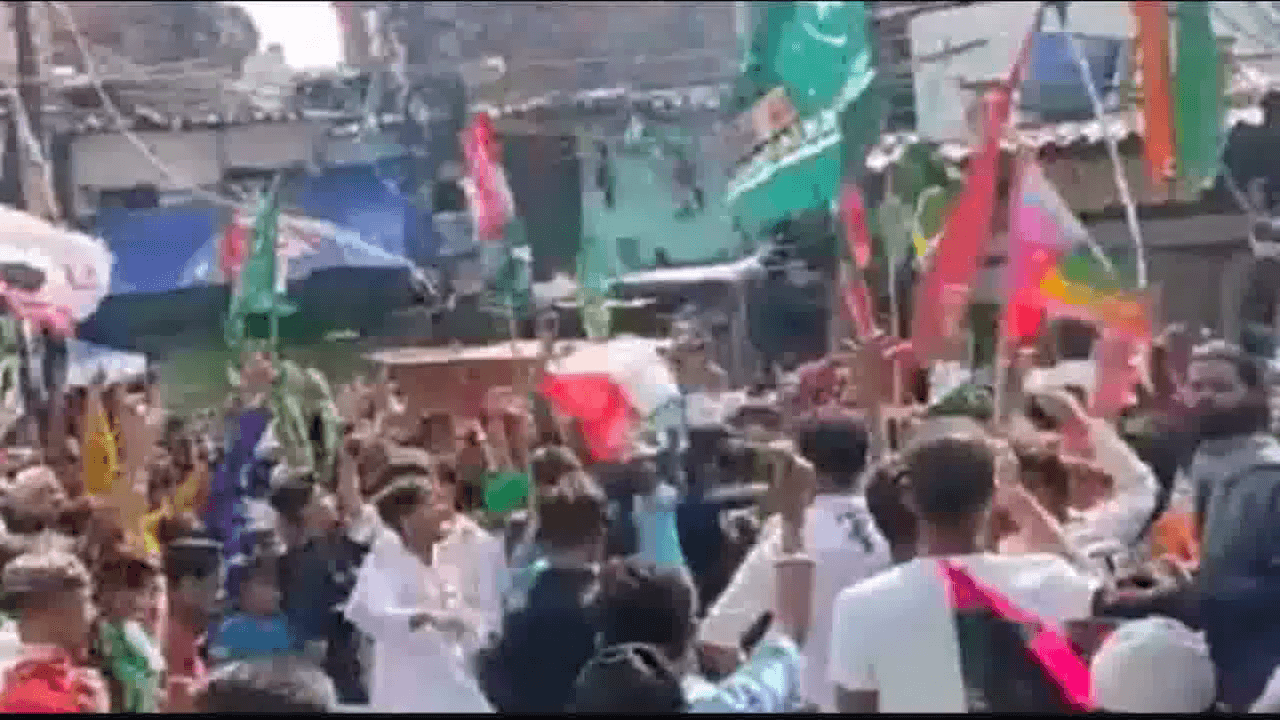 नोएडा में 'पाकिस्तान ज़िंदाबाद' के नारे लगाने को लेकर 3 लोग गिरफ्तार #अपराध #नोएडा_पुलिस
