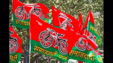परेशान किसान खाद के लिए चक्कर लगा रहे हैं, सरकार जल्द से जल्द किसानों को खाद उपलब्ध कराए: सपा #किसान_खाद