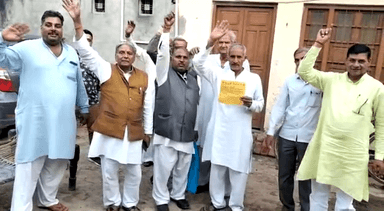 न्याय पार्टी का प्रभाव बढ़ रहा है
तेजी से ग्रामीण क्षेत्रों में ...
हम हरेक परिवार को  रोजगार या नौकरी देंगें .. न्याय पार्टी अध्यक्ष