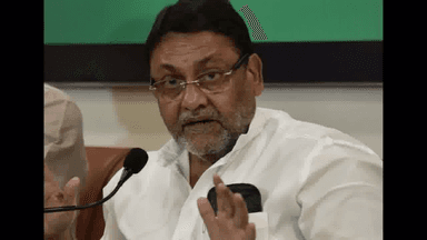 नवाब मलिक ने शेयर की आर्यन खान ड्रग्स केस के गवाह गोसावी और एक 'इनफॉर्मर' की कथित चैट #ड्रग्स_केस #राजनीति