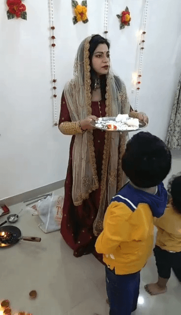 दीपावली के अवसर पर घर घर की गई पूजा ... श्रद्धा एवं विश्वास के साथ मनाया गया दीप पर्व ...