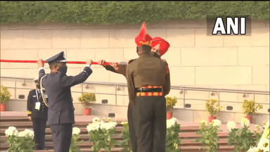 अमर जवान ज्योति का राष्ट्रीय युद्ध स्मारक की लौ में किया गया विलय, वीडियो आया सामने #युद्ध_स्मारक