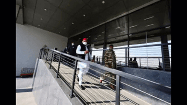 हवाई ट्रैफिक के कारण अखिलेश यादव के हेलिकॉप्टर को उड़ान भरने में देरी हुई : दिल्ली हवाईअड्डे के अधिकारी #हेलिकॉप्टर
