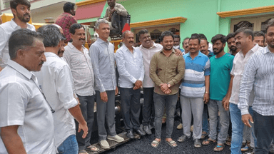 ಬೆಂಗಳೂರು ಉತ್ತರ: ವಿದ್ಯಾರಣ್ಯಪುರ ವಾರ್ಡಿನಲ್ಲಿ ಕೈಗೊಳ್ಳಲಾದ ರಸ್ತೆ ಅಭಿವೃದ್ಧಿ ಕಾಮಗಾರಿಗೆ ಚಾಲನೆ ನೀಡಿದ ಶಾಸಕ ಕೃಷ್ಣ ಬೈರೇಗೌಡ