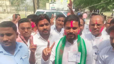बिहार के बोचहां विधानसभा उप-चुनाव में 36,000 से अधिक वोटों के अंतर से जीते आरजेडी उम्मीदवार अमर पासवान #बोचहां