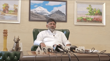 ಬೆಂಗಳೂರು ಉತ್ತರ: ಬಿಜೆಪಿ ನಾಯಕರ ರಕ್ಷಣೆಗಾಗಿ ಪಿಎಸ್‍ಐ ಪರೀಕ್ಷೆ ರದ್ದು- ಸದಾಶಿವನಗರ ನಿವಾಸದಲ್ಲಿ ಡಿ.ಕೆ.ಶಿ ಆರೋಪ