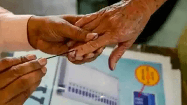 आज़मगढ़ व रामपुर लोकसभा उपचुनाव के लिए दोपहर 3 बजे तक हुई कुल 35.11% वोटिंग #यूपी_उपचुनाव #मतदान