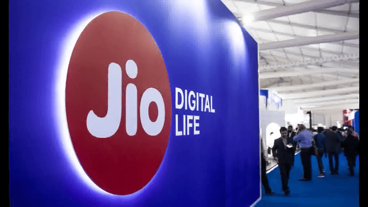 मुकेश अंबानी ने रिलायंस जियो के निदेशक पद से दिया इस्तीफा, आकाश अंबानी बने चेयरमैन #जियो #अंबानी