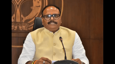 यूपी के उप-मुख्यमंत्री ब्रजेश पाठक ने लखनऊ में लगवाई कोविड-19 वैक्सीन की बूस्टर डोज़ #कोविड #बूस्टर_डोज़