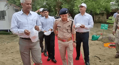 वन महोत्सव कार्यक्रम के अंतर्गत वृक्षारोपण जनआंदोलन 2022 का आयोजन जिलाधिकारी द्वारा तहसील मुरादाबाद में किया गया