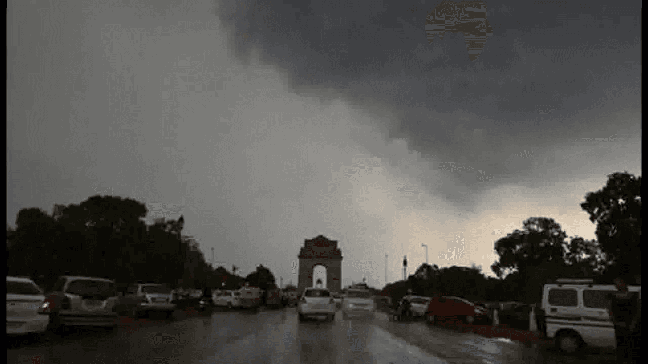 दिल्ली में दिलशाद गार्डन, मंडी हाउस समेत कई इलाकों में हुई बारिश, 6-7 जुलाई को तेज़ बारिश की संभावना #दिल्ली_बारिश