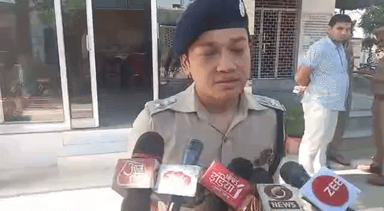 06 पुलिस कर्मियों के गंभीर रूप से घायल होने के सम्बन्ध में वरिष्ठ पुलिस अधीक्षक मुरादाबाद की बाईट।