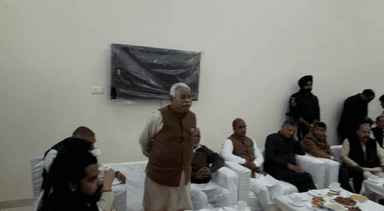 शिक्षामंत्री की उपस्थिति में जिला परिषद भवन में डीसी ने जिला परिषद के अध्यक्ष व उपाध्यक्ष को दिलाई शपथ