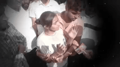 कोई सरकार का नुमांइदा तो इस चौखट पर दर्द बांटने नहीं