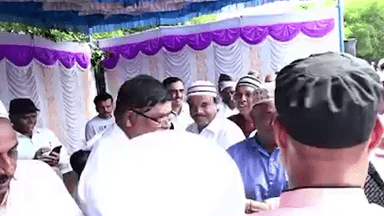 ಬೆಂಗಳೂರು ಉತ್ತರ: ಮಹಾಲಕ್ಷ್ಮಿ ಲೇಔಟ್‌ನಲ್ಲಿ ರಂಜಾನ್ ಸಂಭ್ರಮ: ಮುಸ್ಲಿಂ ಬಾಂಧವರಿಗೆ ಶುಭ ಕೋರಿದ ಕೆ.ಗೋಪಾಲಯ್ಯ