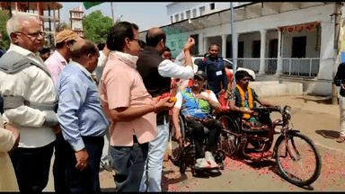 गुना नगर: शास्त्री पार्क से सूरदास जयंती के अवसर पर सक्षम के तत्वाधान में निकली दिव्यांगों की रैली